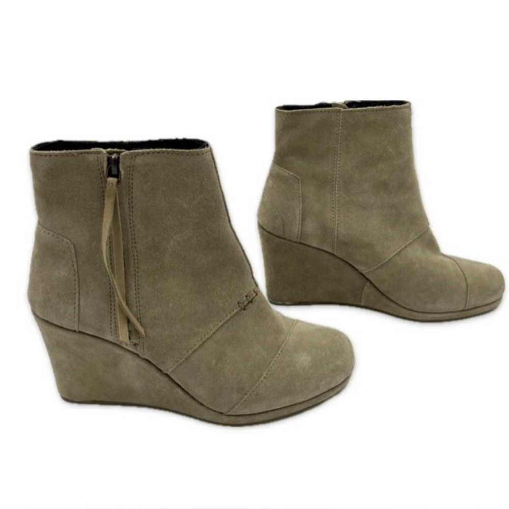 Toms Women’s Taupe Suede Wedge Ankle Boots size 7.5 W GUC